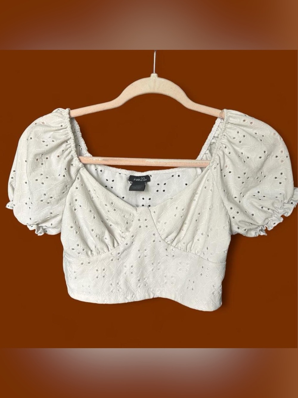 Rue21 Cream Eyelet Puff-Sleeve Crop Top